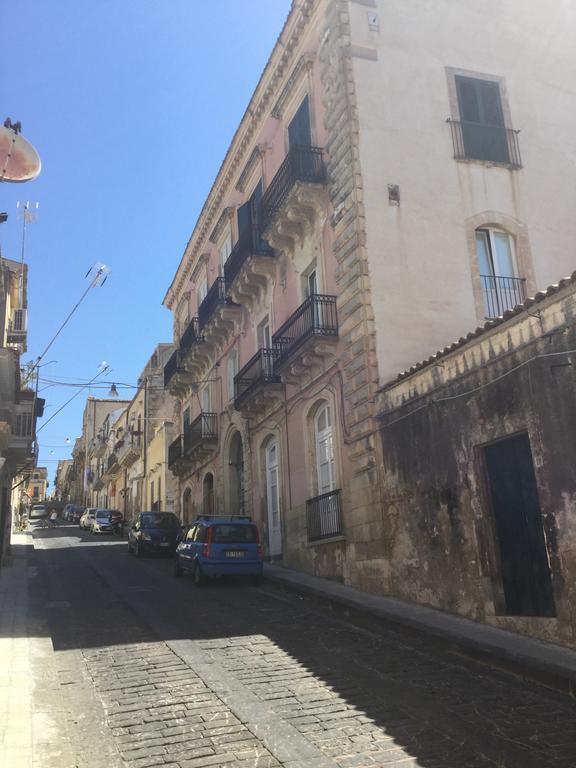 Kalote' On The Roof Apartments نوتو المظهر الخارجي الصورة